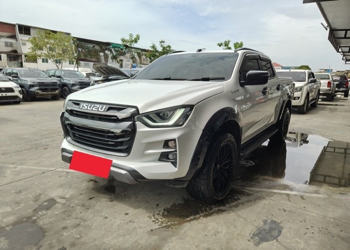ISUZU
             
                 for Sale for Sale
